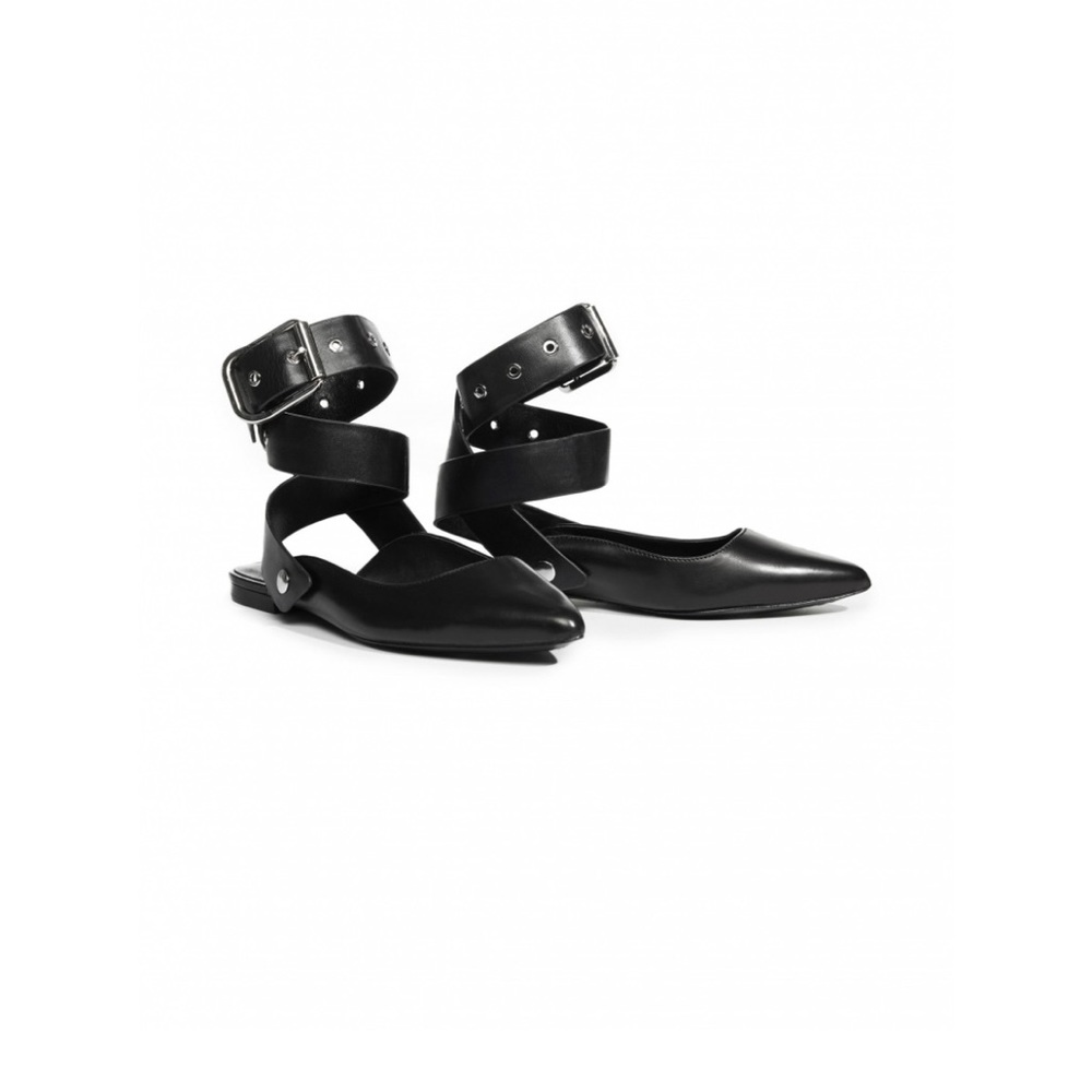 NWB Alice & Olivia Lana wrap ankle flats